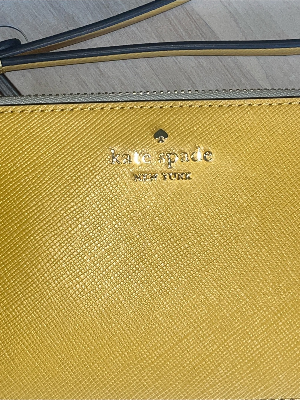 kate spade Lucy Bi-color corner zip Yellow Saffiano Wristlet Clutch - Picture 2 of 7